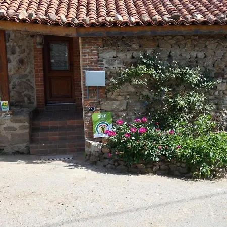 Charmante Maison Avec Poele Et Salon Ombrage A - Fr-1-496-261 Holiday home *